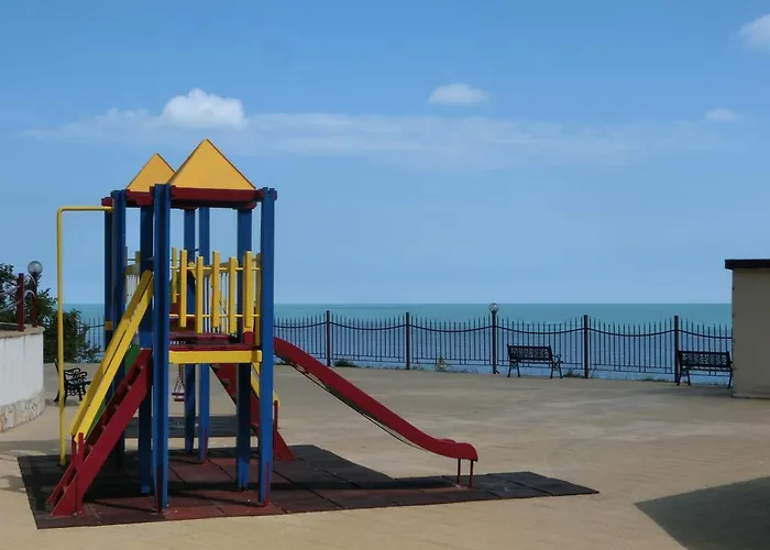 Panoramic Sea View Crown, Pools And Beach, Апартамент *