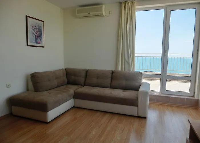 Panoramic Sea View Crown, Pools And Beach, Апартамент