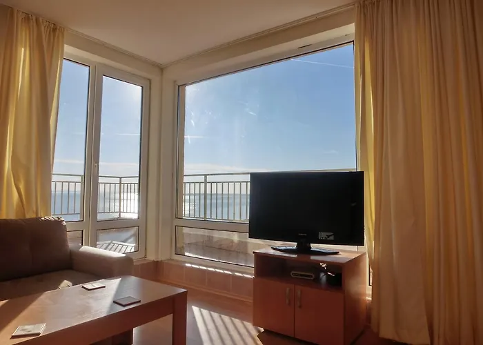 Апартамент Panoramic Sea View Crown, Pools And Beach, Свети Влас