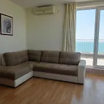 Panoramic Sea View Crown, Pools And Beach, Apartamento