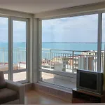 Panoramic Sea View Crown, Pools And Beach, Apartamento