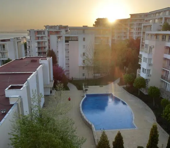 Panoramic Sea View Crown, Pools And Beach, Appartamento Sveti Vlas